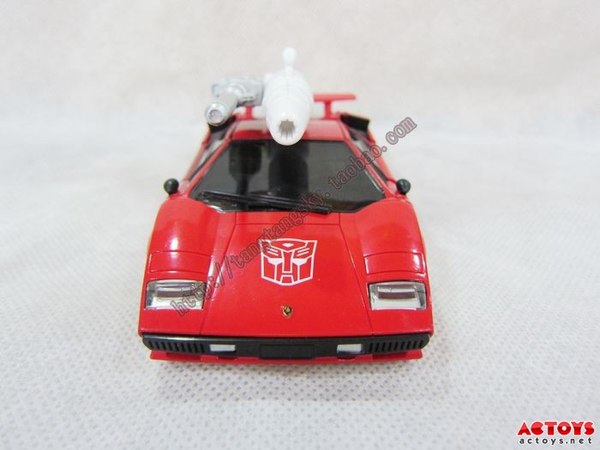 More Transformers Masterpiece MP 12 Lambor  Sideswipe In Hand Images  (22 of 24)